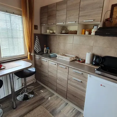 Rajski Vrt بيت خشبي