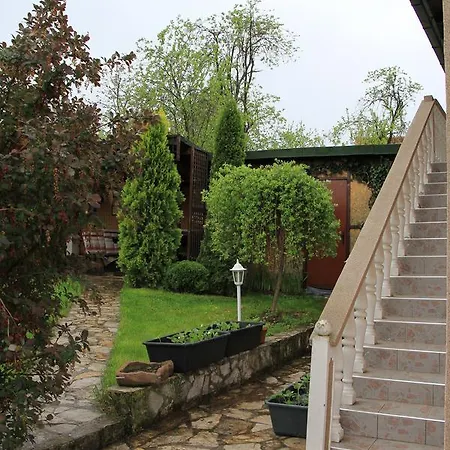 Rajski Vrt بيت خشبي