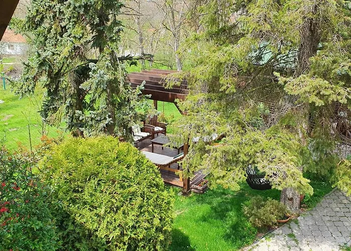 Rajski Vrt Деревянный коттедж